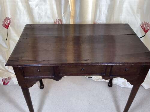 RARE MID 16TH CENTURY OAK SIDE TABLE
