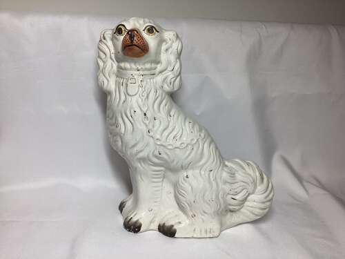 STAFFORDSHIRE SPANIEL FIGURE