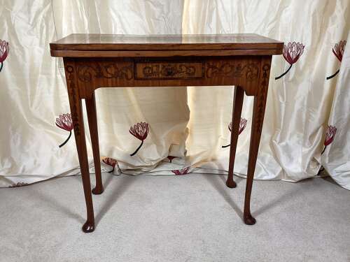 18th CENTURY SATINWOOD DUTCH GAMES TABLE
