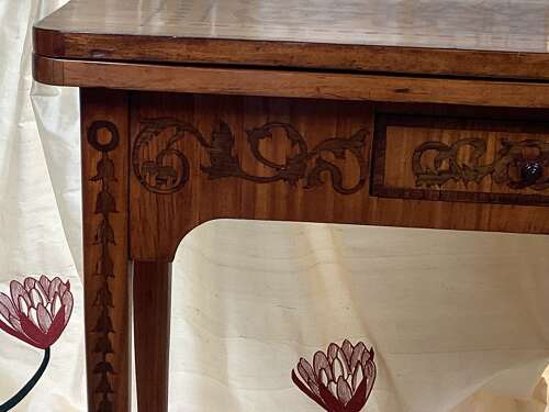 18th CENTURY SATINWOOD DUTCH GAMES TABLE