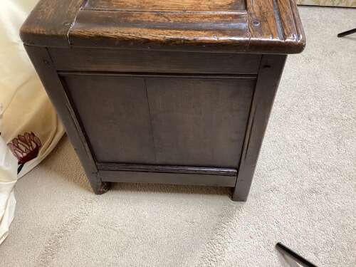 CHARLES II SMALL OAK LINENFOLD COFFER
