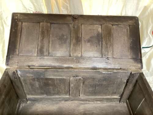 CHARLES II SMALL OAK LINENFOLD COFFER