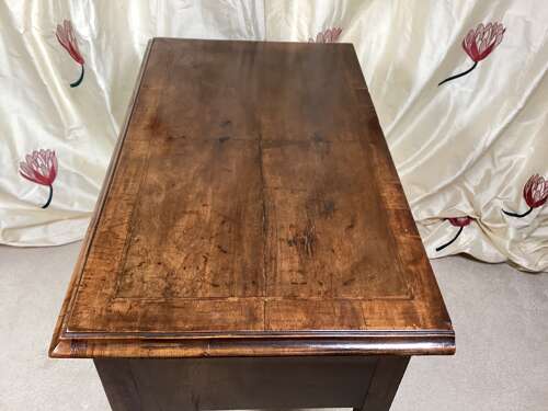 GEORGIAN WALNUT LOWBOY/SIDE TABLE