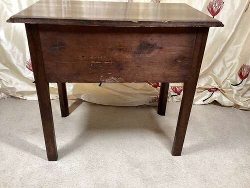 GEORGIAN WALNUT LOWBOY/SIDE TABLE